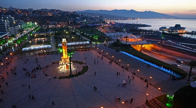 İzmir Turizmi Nisan’da Sıfır Çekti