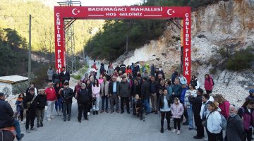 “Badem Çiçekleri Festivale Dönüştü”