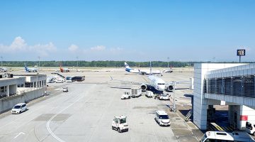Turizm Merkezlerinde Havalimanlarında 8 Ayda 41 Milyon 472 Bin 567 Yolcu Ağırlandı